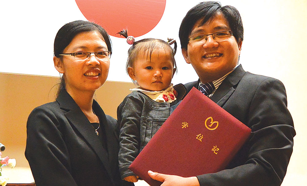 Tiến sĩ trẻ nặng lòng với quê hương